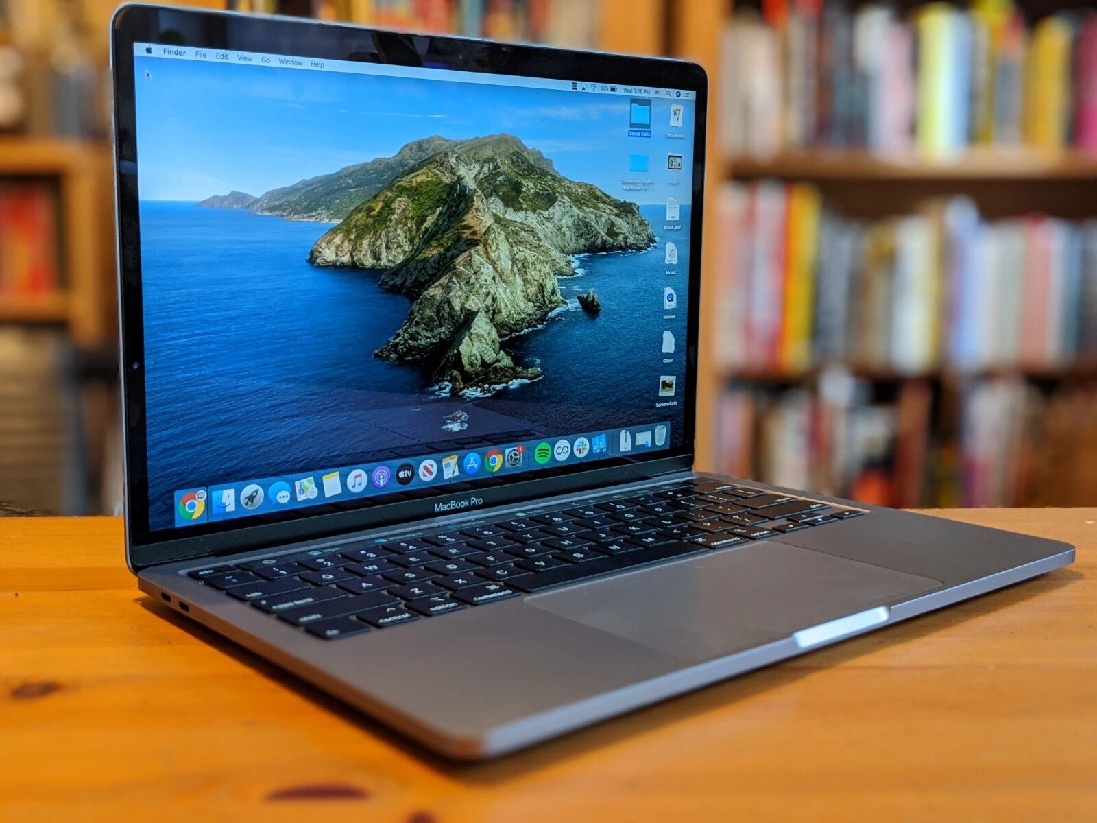 Cả hai dòng sản phẩm Macbook Air và Macbook Pro đều đã có kích thước 13 inch