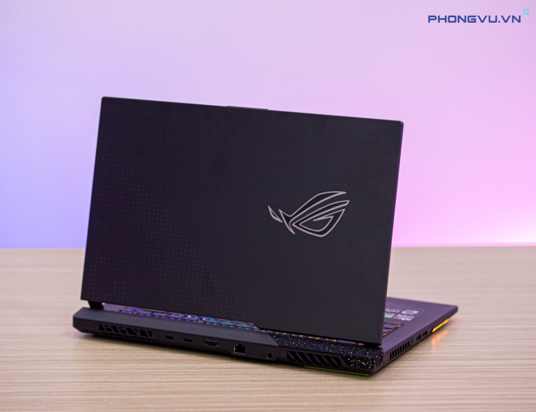 Hình ảnh thực tế Laptop ROG Strix G15 FullBox mặt sau