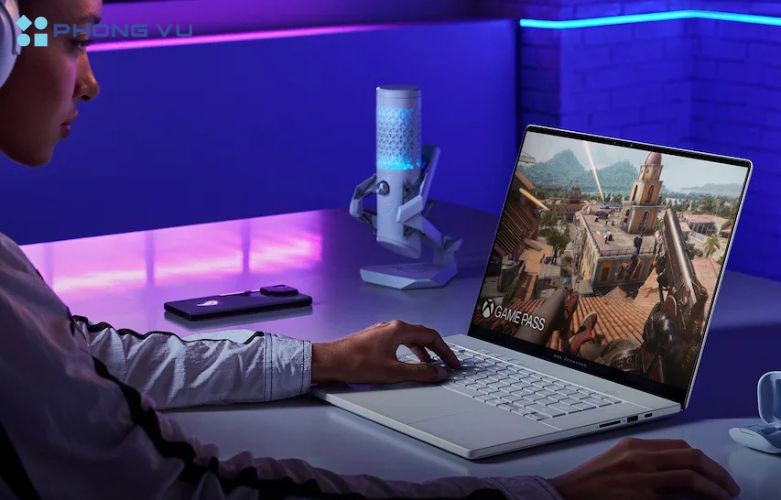 Với thiết kế sang trọng và gia công CNC chính xác, kích thước nhỏ gọn, tính di động cao giúp Laptop Asus Gaming ROG Zephyrus G16 là một lựa chọn tuyệt vời cho các game thủ và người làm việc với đồ họa nặng