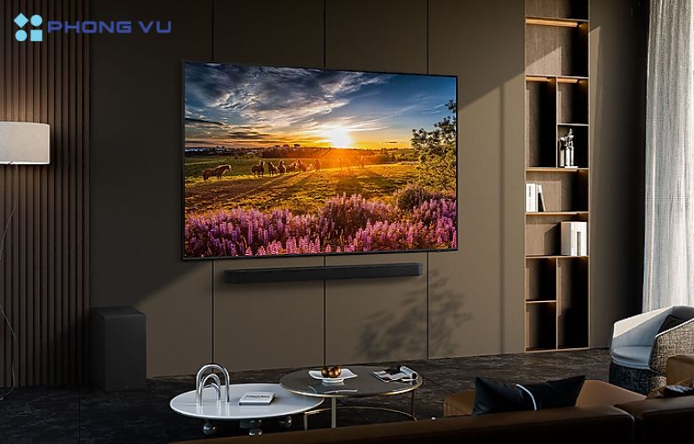 Với màn hình lớn 75 inch và độ phân giải cao, Tivi thông minh Samsung này sẽ mang lại trải nghiệm xem hoàn hảo như rạp chiếu phim ngay tại nhà bạn