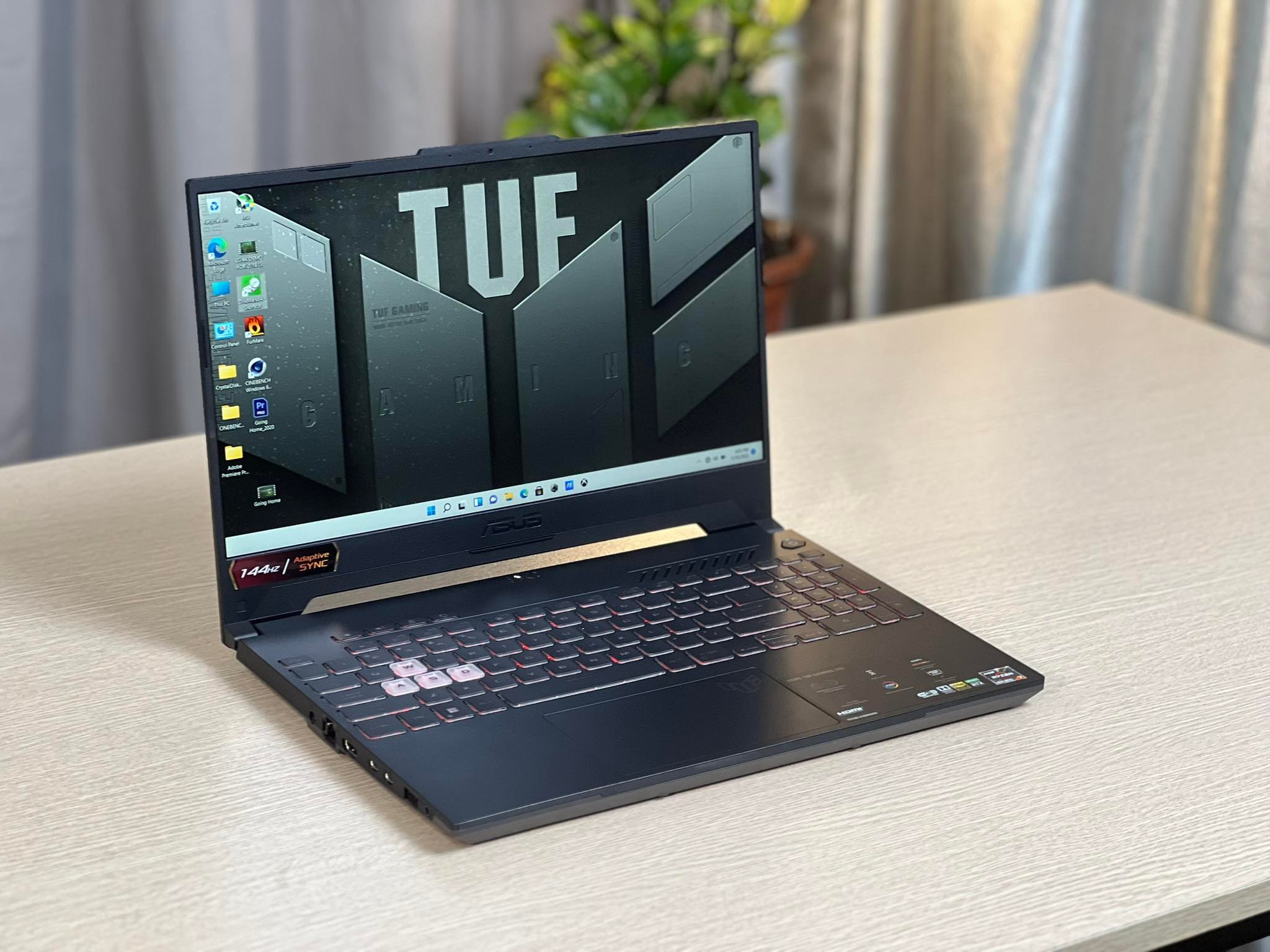 Hình ảnh thực tế ASUS TUF Gaming A15 FA506IHRB-HN080W 90NR07G7-M007T0 (1)