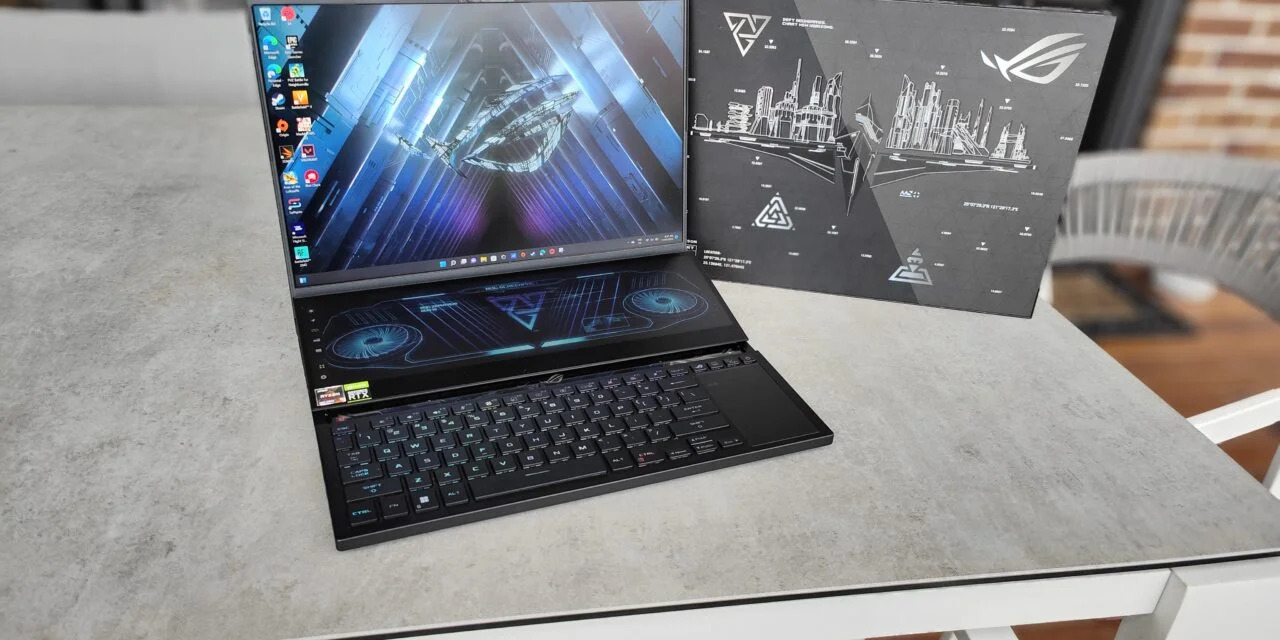 Một số hình ảnh thực tế của Laptop ASUS ROG Zephyrus Duo GX650RX-LO156W (3)