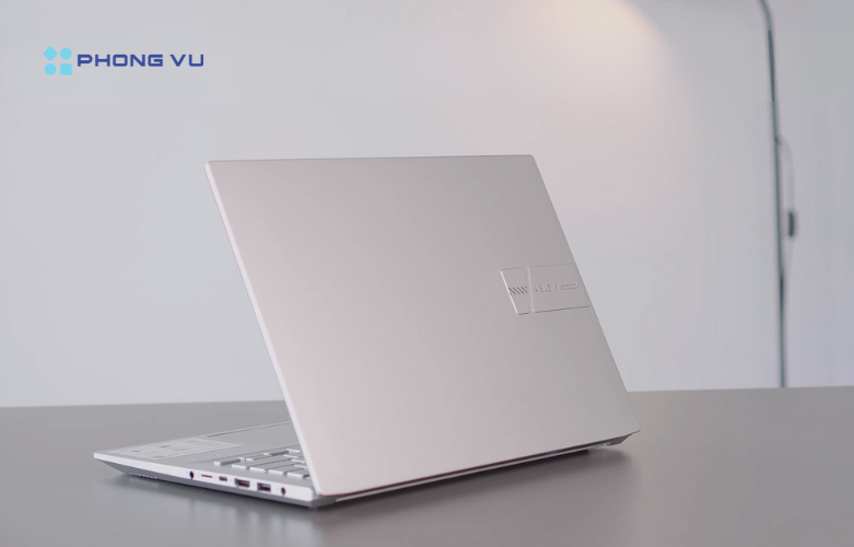 Hình ảnh thực tế Laptop ASUS VivoBook Pro M3401QA-KM006W 90NB0VZ3-M01320 mặt sau