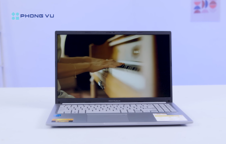 Hình ảnh thực tế laptop Asus Vivobook 15X 1504ZA-NJ582W mặt trước