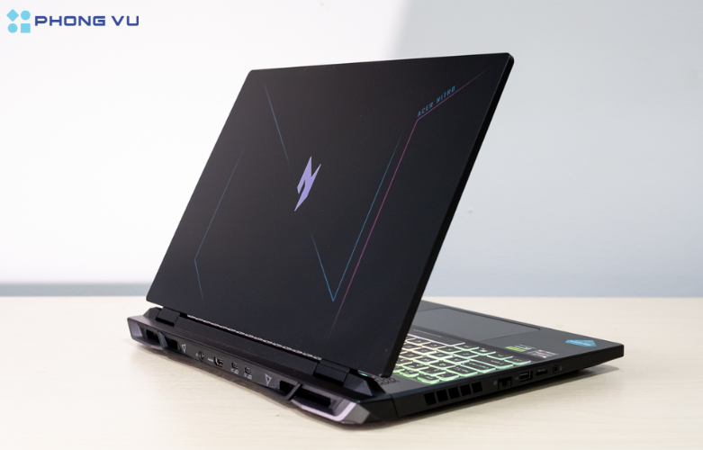 Hình ảnh thực tế của Laptop ACER Nitro 16 Phoenix AN16-41-R50Z (cạnh trái)