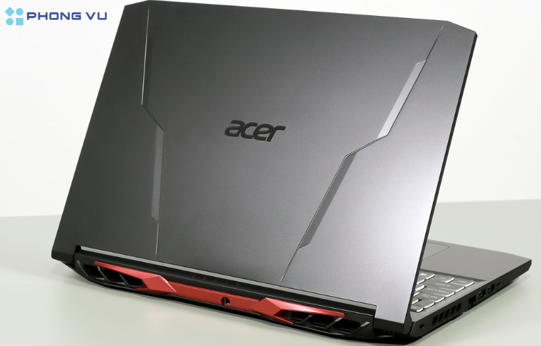 Hình ảnh thực tế của Laptop Acer Nitro 5 AN515-57-71VV (cạnh trái)