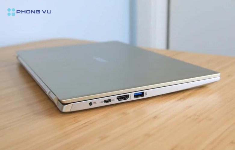 Hình ảnh thực tế của Laptop Acer Swift 3 SF314-511-55QE  mặt sau