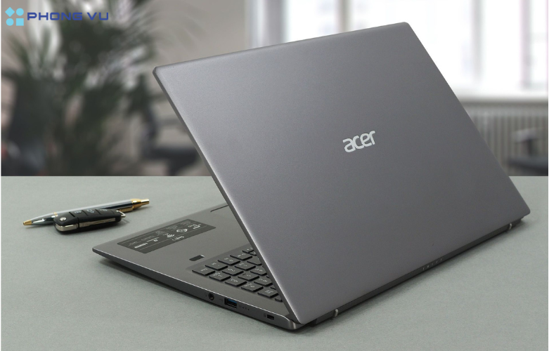 Hình ảnh thực tế của  Laptop Acer Swift X SFX16-51G-516Q mặt sau