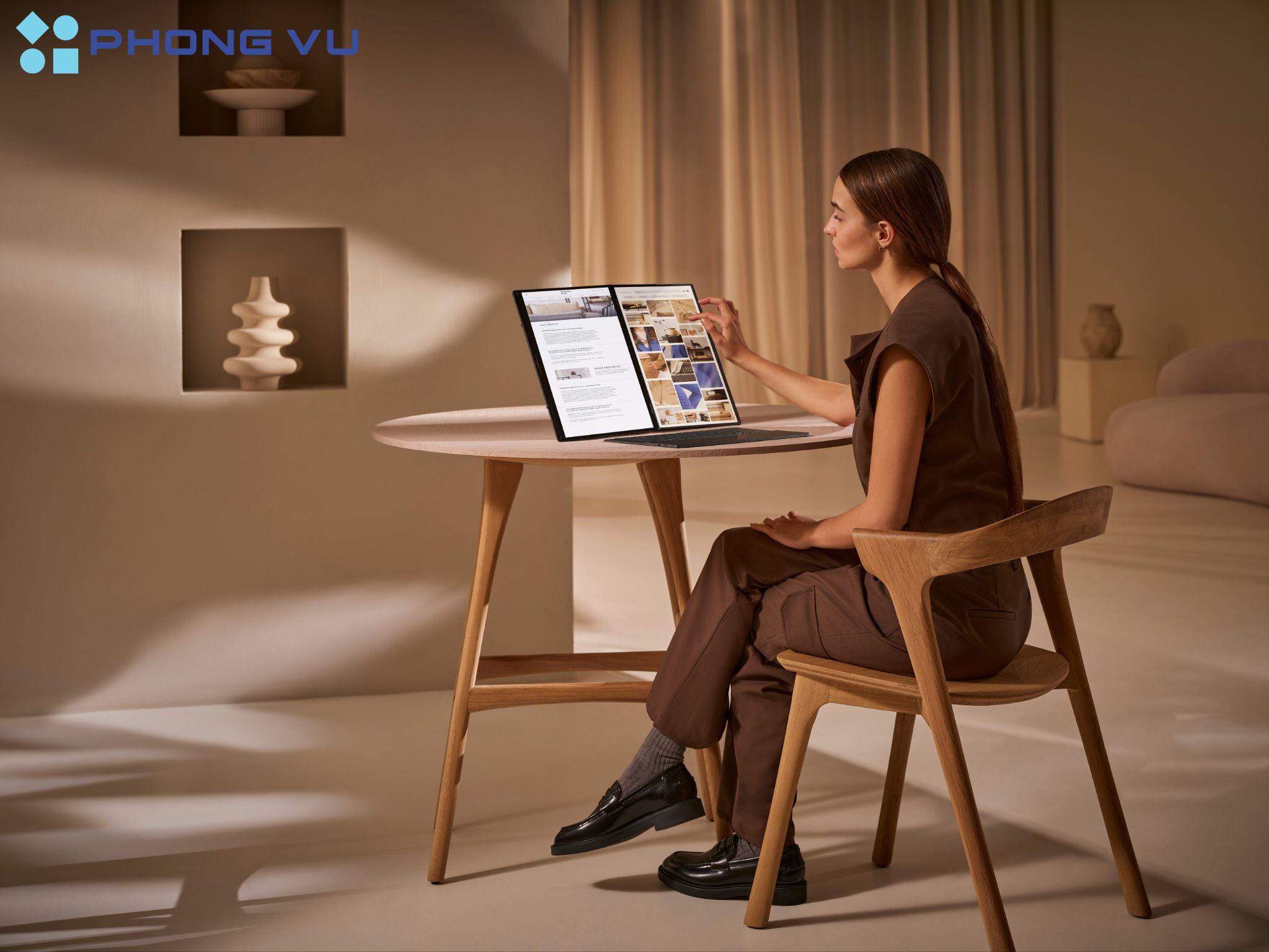 Zenbook DUO OLED UX8406MA-PZ307W được trang bị hai màn hình cảm ứng
