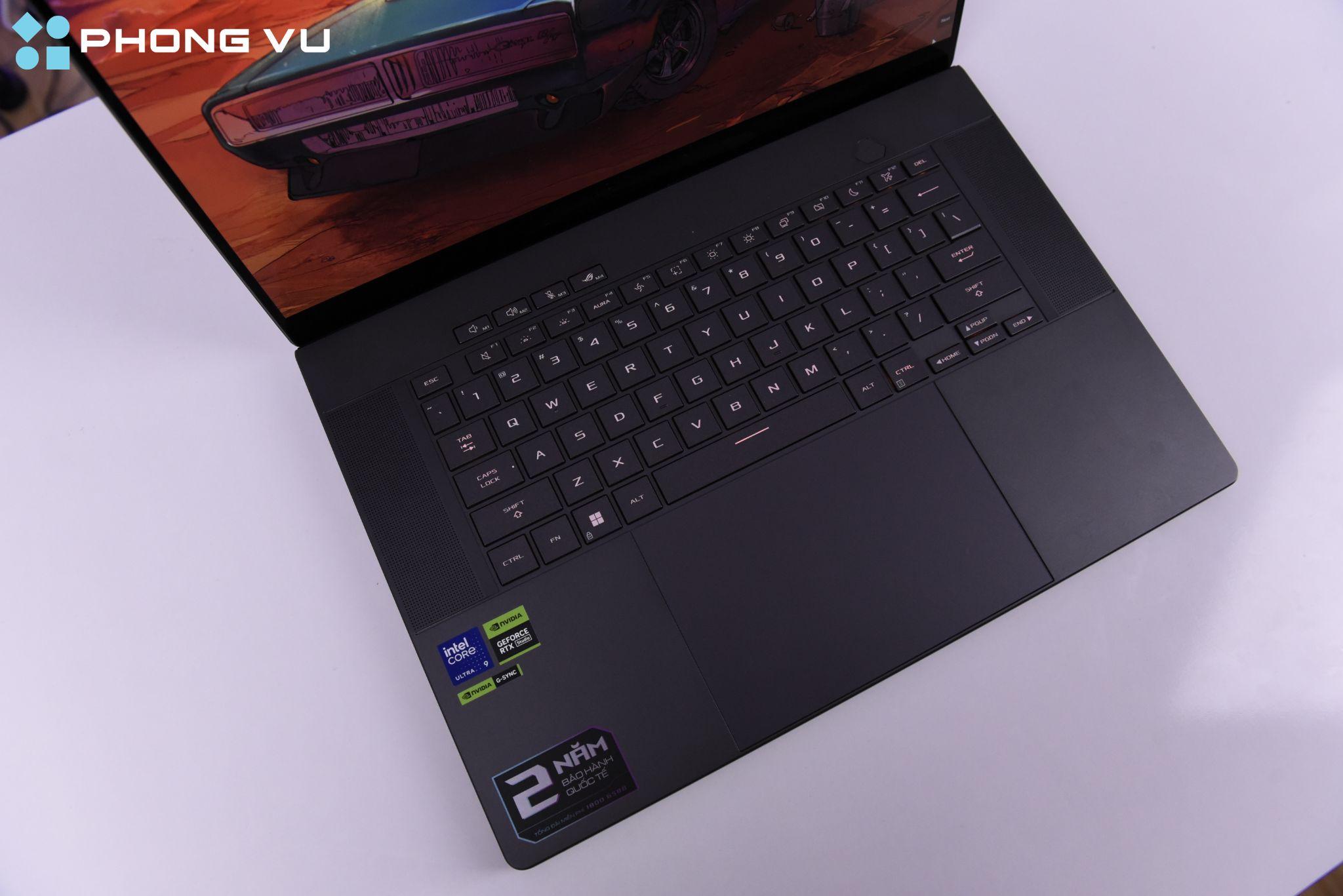 Zephyrus G16 GU605MI-QR116W được trang bị bàn phím chiclet full-size