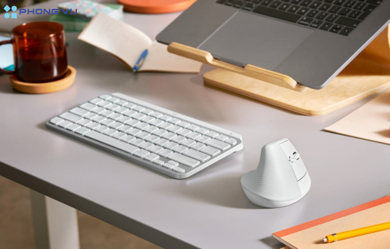 Logitech Lift Vertical có thiết bị công thái học giúp mọi người làm việc thoải mái hơn