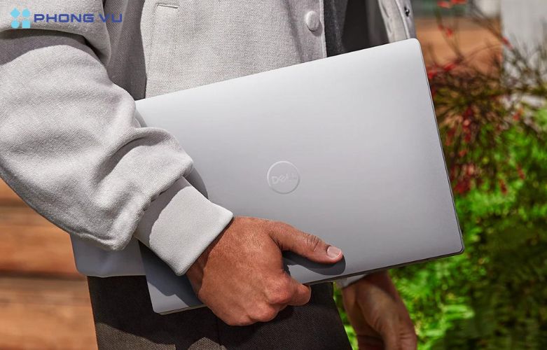 Dell XPS13 9340 - HXRGT mang đến cho người dùng trải nghiệm hình ảnh sống động, sắc nét và mượt mà