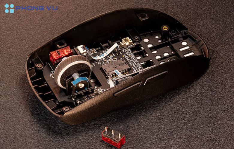Cảm biến ROG AimPoint cải thiện độ nhạy của chuột gaming gear, giúp chúng theo sát mọi chuyển động tay của người dùng