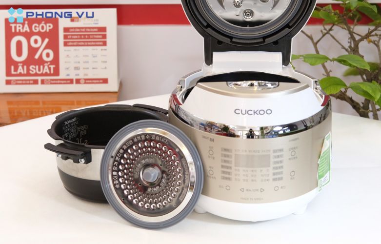 Nhiều dòng nồi cơm điện hiện đại được trang bị công nghệ tiết kiệm điện, giúp bạn giảm chi phí sinh hoạt