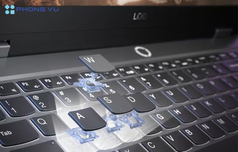 Các phím nhấn trên Laptop Lenovo LOQ 15IRX9 - 83DV00UFVN mang lại trải nghiệm gõ êm ái