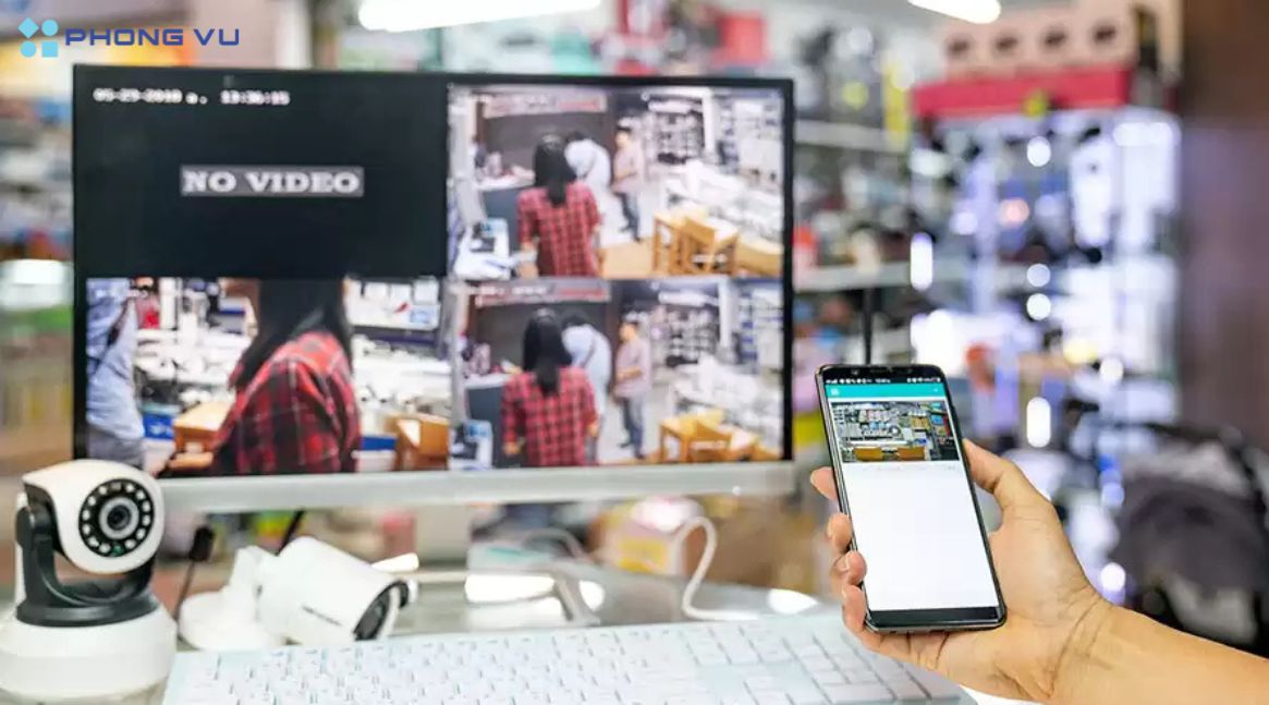 Các video giám sát mà camera an ninh ghi lại sẽ được lưu trữ trong bộ nhớ hoặc trên cloud và có thể dễ dàng truy xuất khi người dùng cần đến