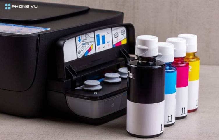 Mực in phun là dung dịch lỏng được phun thành giọt nhỏ qua đầu phun