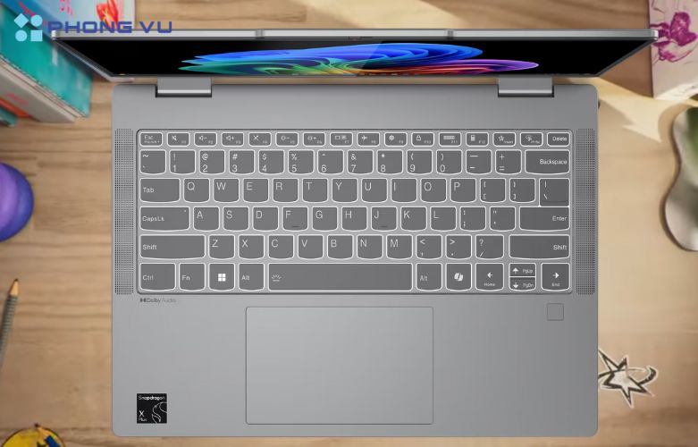 Sự kết hợp giữa bàn phím và touchpad chất lượng cao trên Lenovo IdeaPad 5 mang đến trải nghiệm sử dụng toàn diện, phù hợp cho cả công việc văn phòng và giải trí