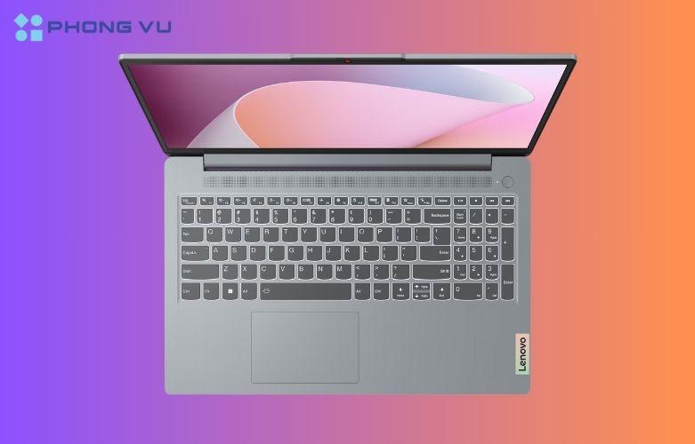 Laptop Lenovo IdeaPad Slim 3 15ABR8 - 82XM00MCVN có màu Arctic Grey hiện đại, phù hợp với nhiều đối tượng người dùng