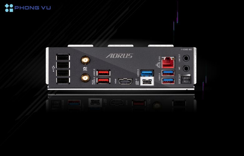 Kết nối USB Type-C, bứt phá tốc độ với 3 khe M.2 PCIe 4.0 hỗ trợ lưu trữ siêu nhanh và mở rộng tối đa