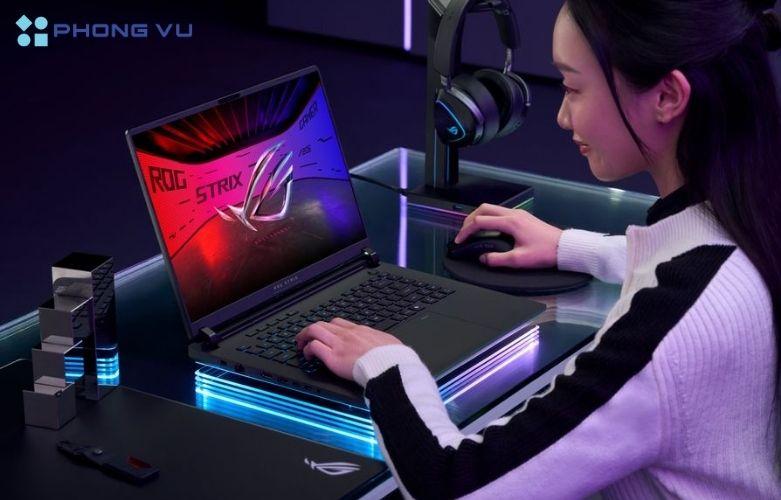 Với sự kết hợp giữa camera chất lượng cao và hệ thống âm thanh tiên tiến, Máy tính xách tay Asus ROG Strix SCAR 16 G635LX-RW179W là lựa chọn lý tưởng cho cả công việc và giải trí