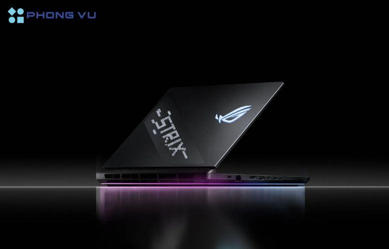 Laptop Asus ROG Strix SCAR 16 G635LX-RW179W trang bị màn hình lớn với khả năng hiển thị hình ảnh sắc nét