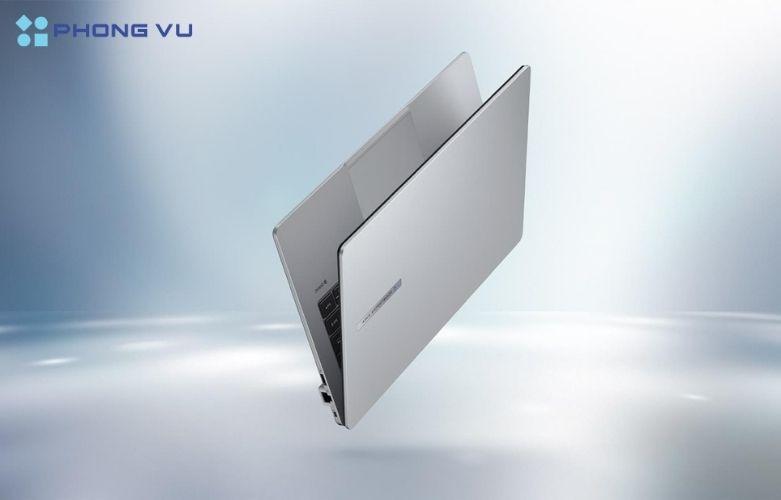 Webcam của Asus ExpertBook P1 P1403CVA đủ tốt cho nhu cầu cơ bản và có các tính năng hữu ích giúp cải thiện trải nghiệm họp trực tuyến