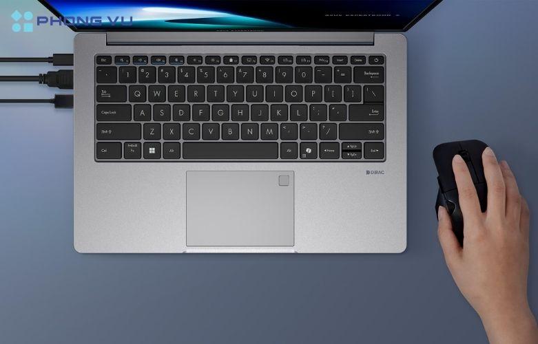 Laptop Asus ExpertBook P1 P1403CVA-i716-63WS không chỉ mang lại trải nghiệm gõ phím và thao tác chuột mượt mà mà còn đảm bảo bảo mật cho người dùng trong môi trường làm việc số hóa ngày nay