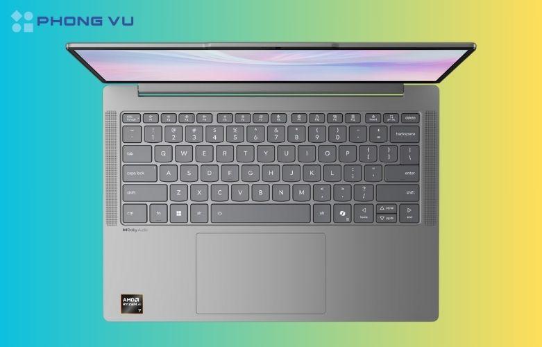 Sự kết hợp giữa hệ thống camera, micro và âm thanh cao cấp giúp laptop này trở thành công cụ hỗ trợ lý tưởng cho học tập, làm việc và giải trí hiện đại
