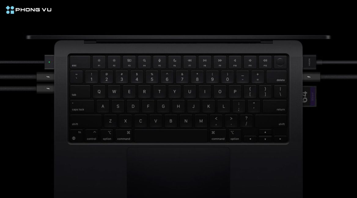 Cổng Thunderbolt trên Macbook Pro 14 inch cho tốc độ truyền tải dữ liệu cao