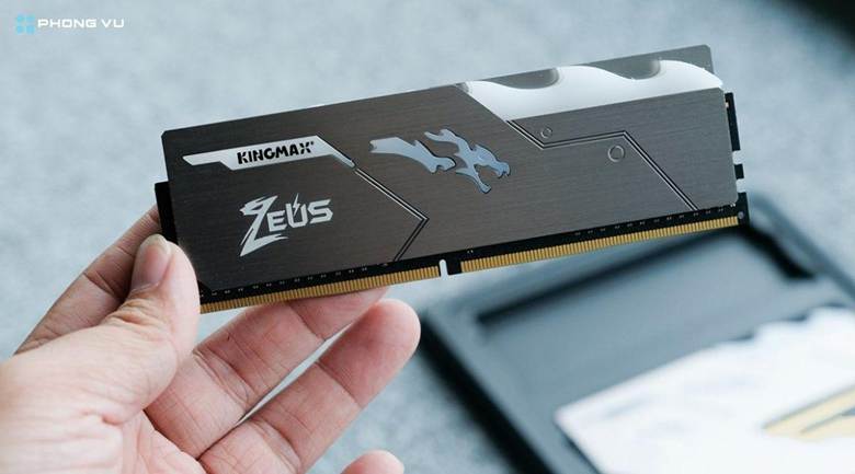 Kingmax nổi bật với công nghệ TinyBGA độc quyền giúp RAM nhỏ gọn và tản nhiệt tốt