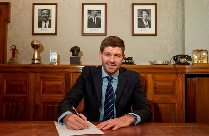 Джеррард продлил контракт с Рейнджерс //twitter.com/RangersFC