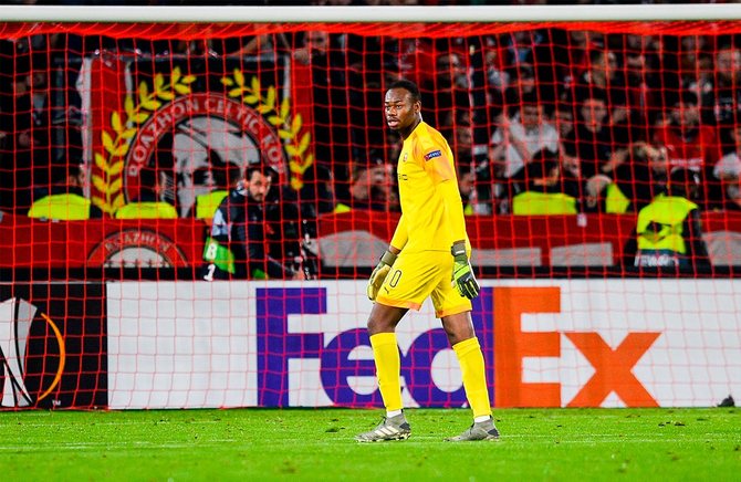 Вратарь Ренна Пепе дебютировал в Лиге Европы/twitter.com/EuropaLeague