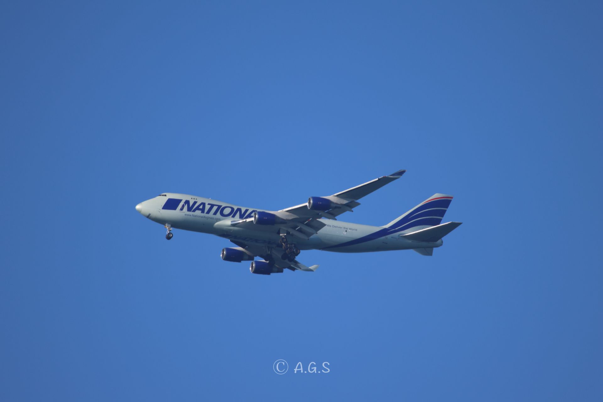 הילטון 17.3.26 גלים לפני אזעקות - תמונות גלישה