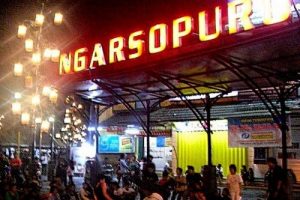 Pasar Malam Ngarsopura Kota Solo