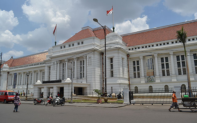 Monumen Nasional Jakarta - TempatWisataUnik.com