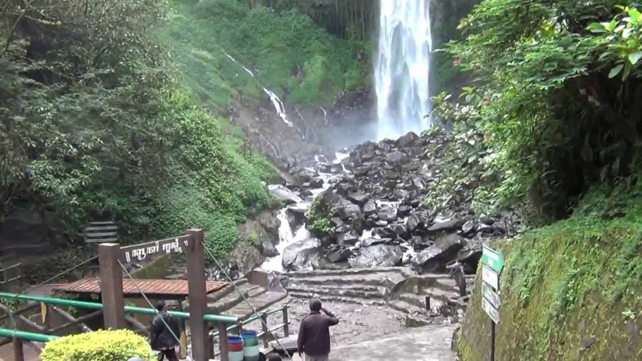 6 Tempat Wisata Air Terjun Di Kulon Progo Yogyakarta