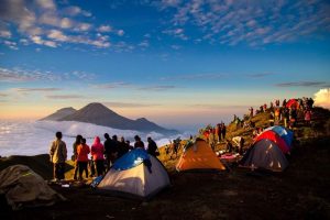 Mendaki Gunung Prau