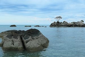 Keindahan Pantai Batu Bedaun Yang Wajib Dikunjungi