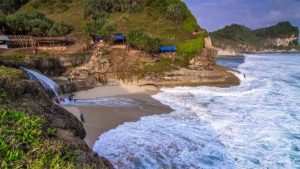 6 Wisata Pacitan Jawa Timur Ini Jadi Tempat Favorit Saat