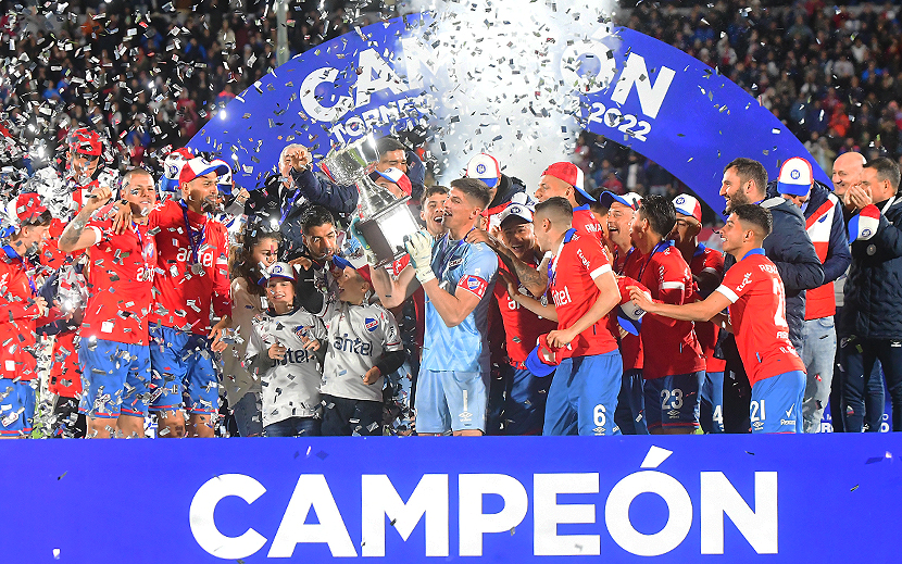 Fútbol, torneo Clausura en Uruguay  Nacional se corona en el Clausura y  apunta al Campeonato Uruguayo