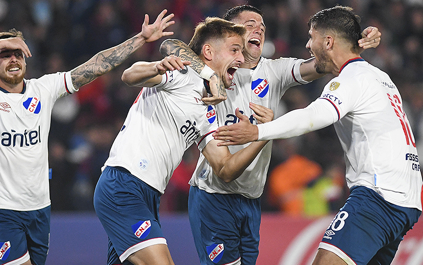 Nacional y Peñarol igualaron 2 a 2 en el Parque Central por el Clausura del fútbol  uruguayo 