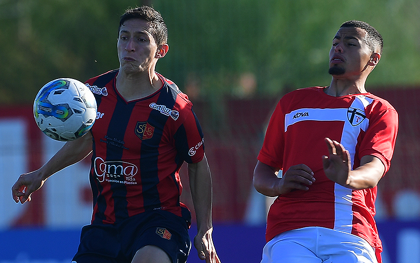 Cerro Largo FC - Racing Club Montevideo (2-0), Primera Division 2023,  Uruguay