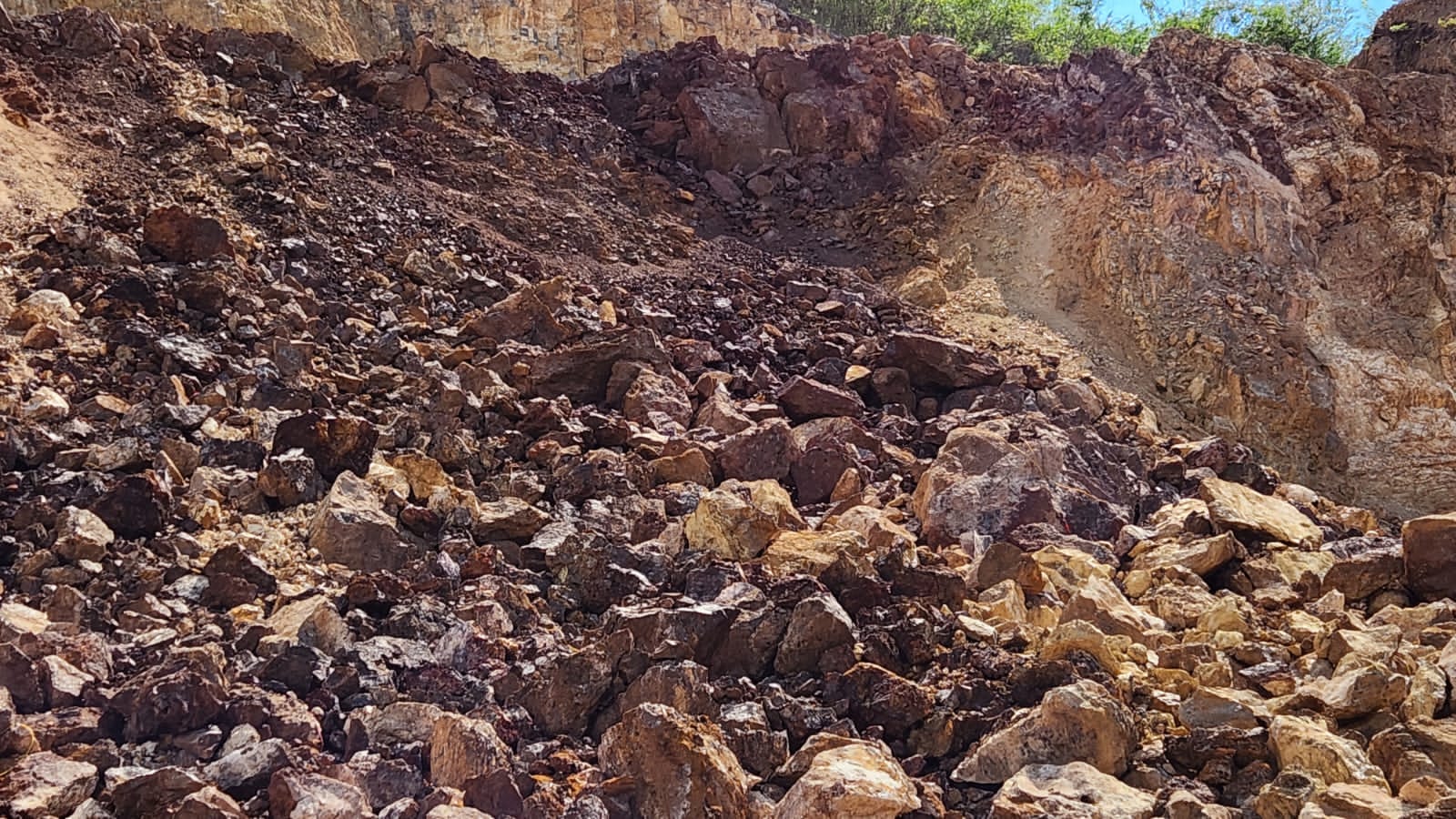 Operaciones mineras Tercerón S.A. Chiquimula Guatemala extracción hematita