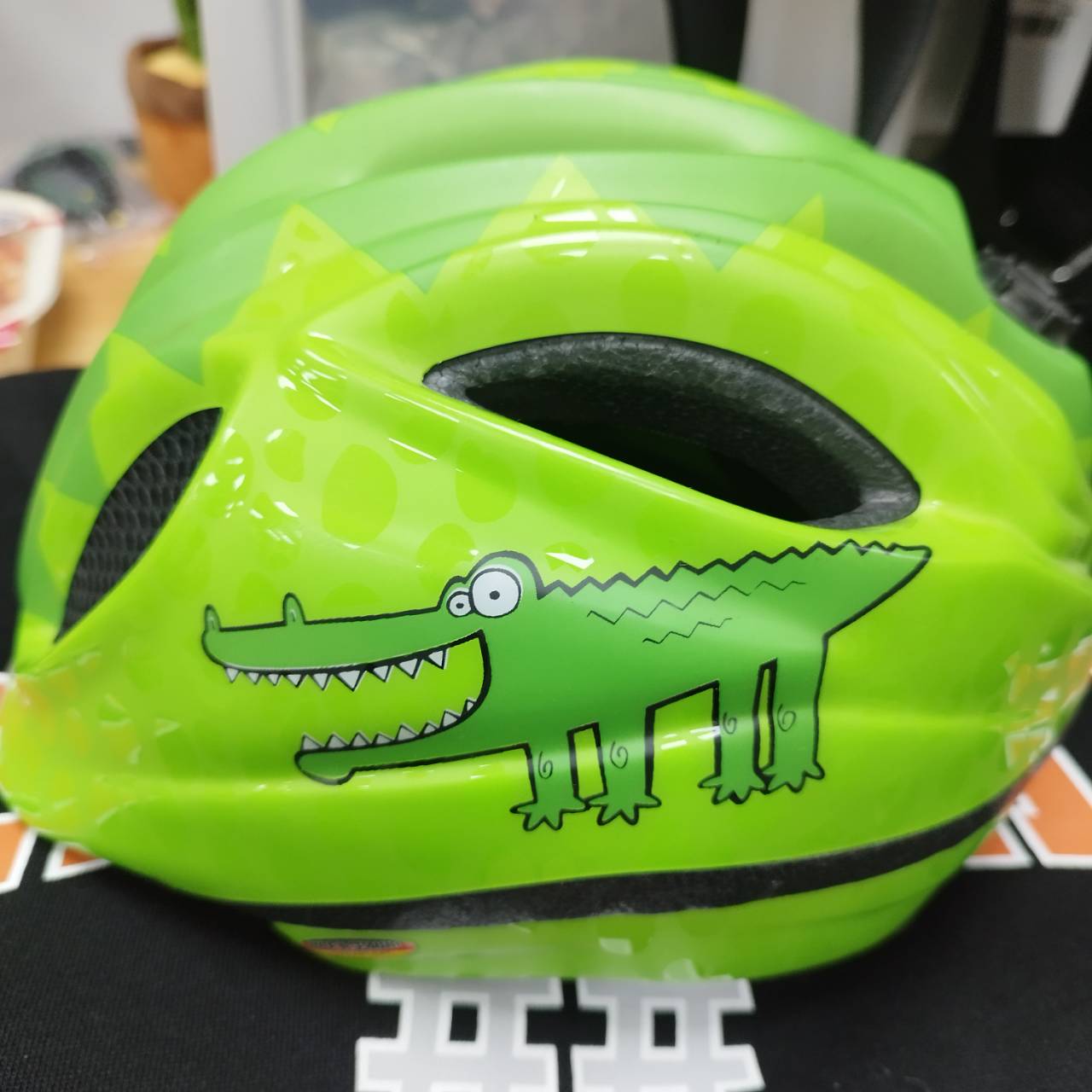 鱷魚自行車安全帽