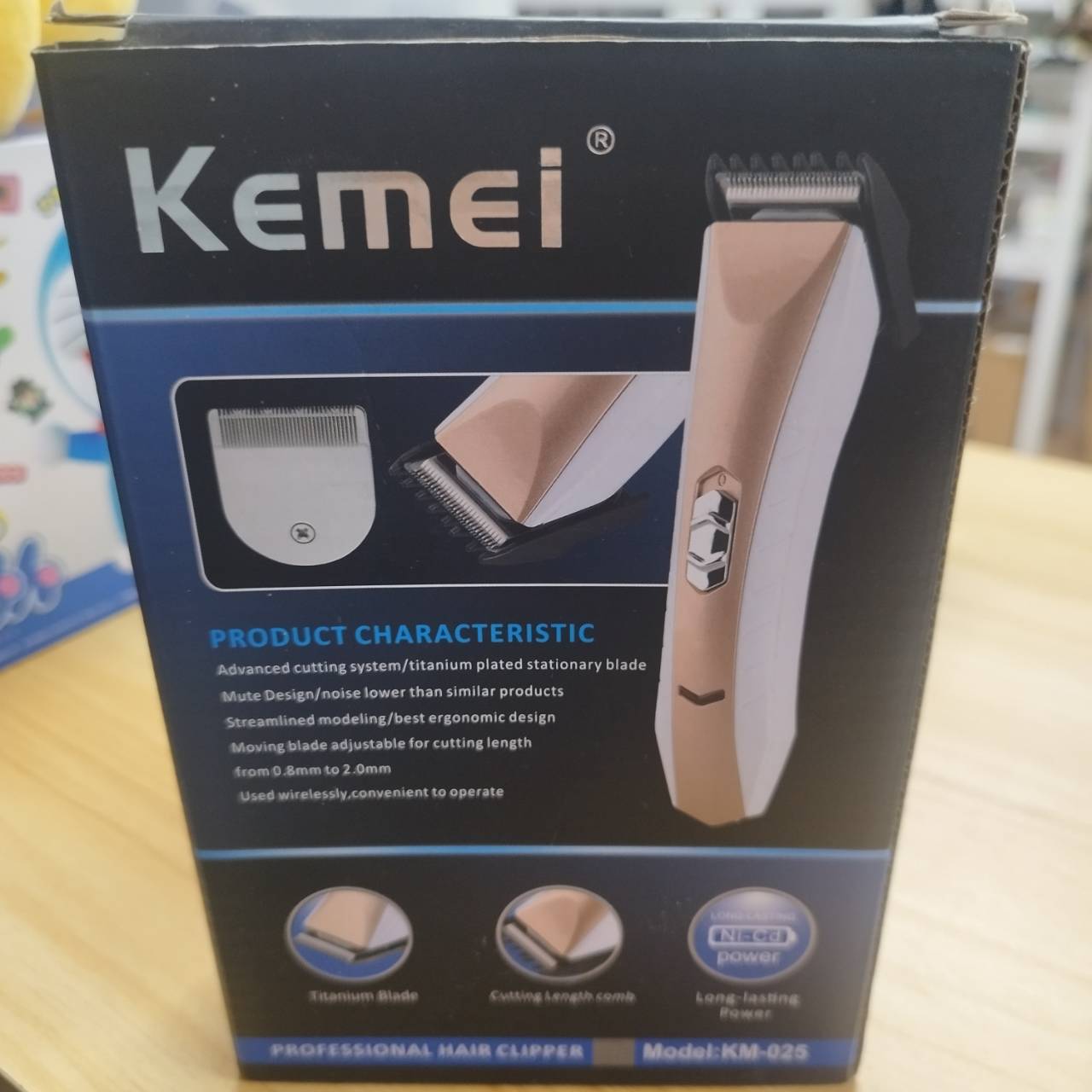 理髮器 附小毛刷 潤滑油瓶 充電線 粉