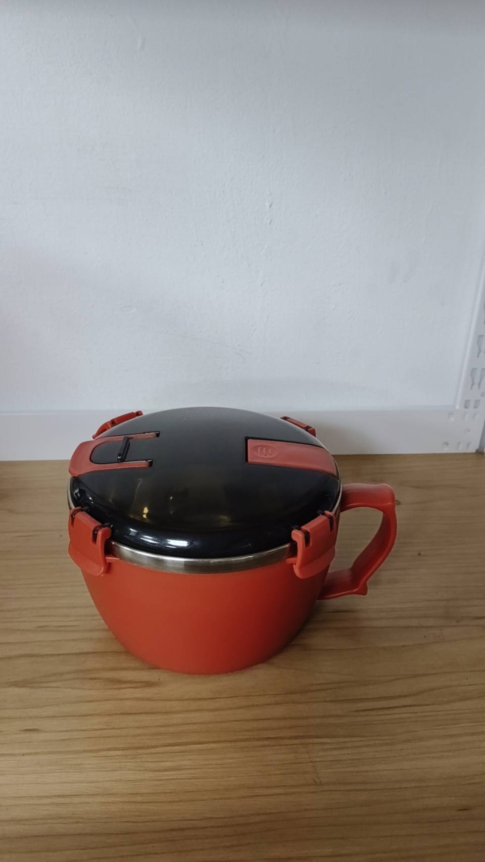 鎖蓋泡麵碗