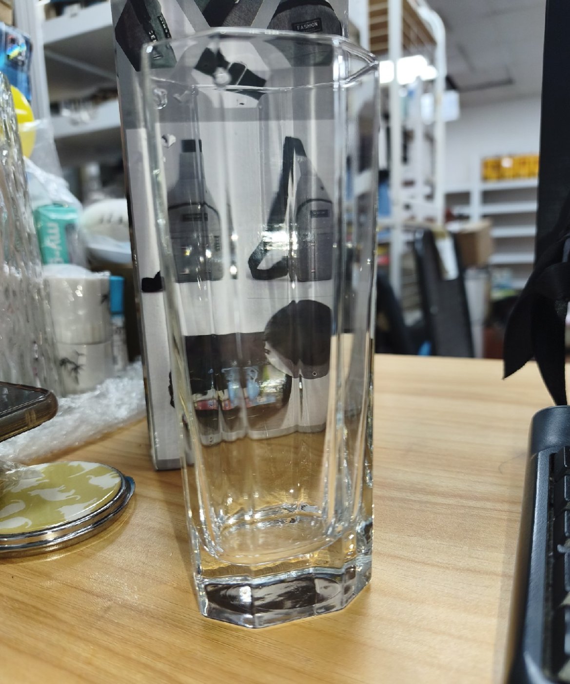 玻璃酒杯
