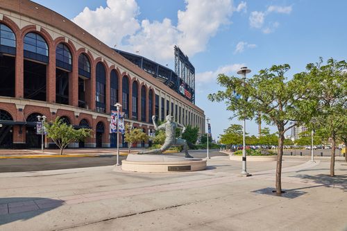 Mets Plaza 