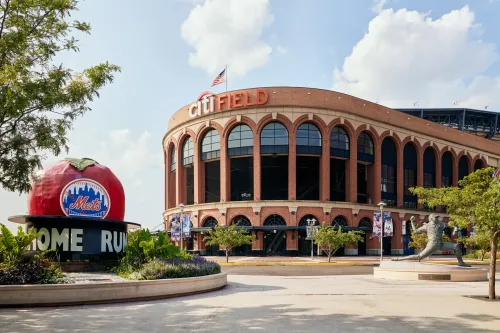 Mets Plaza 